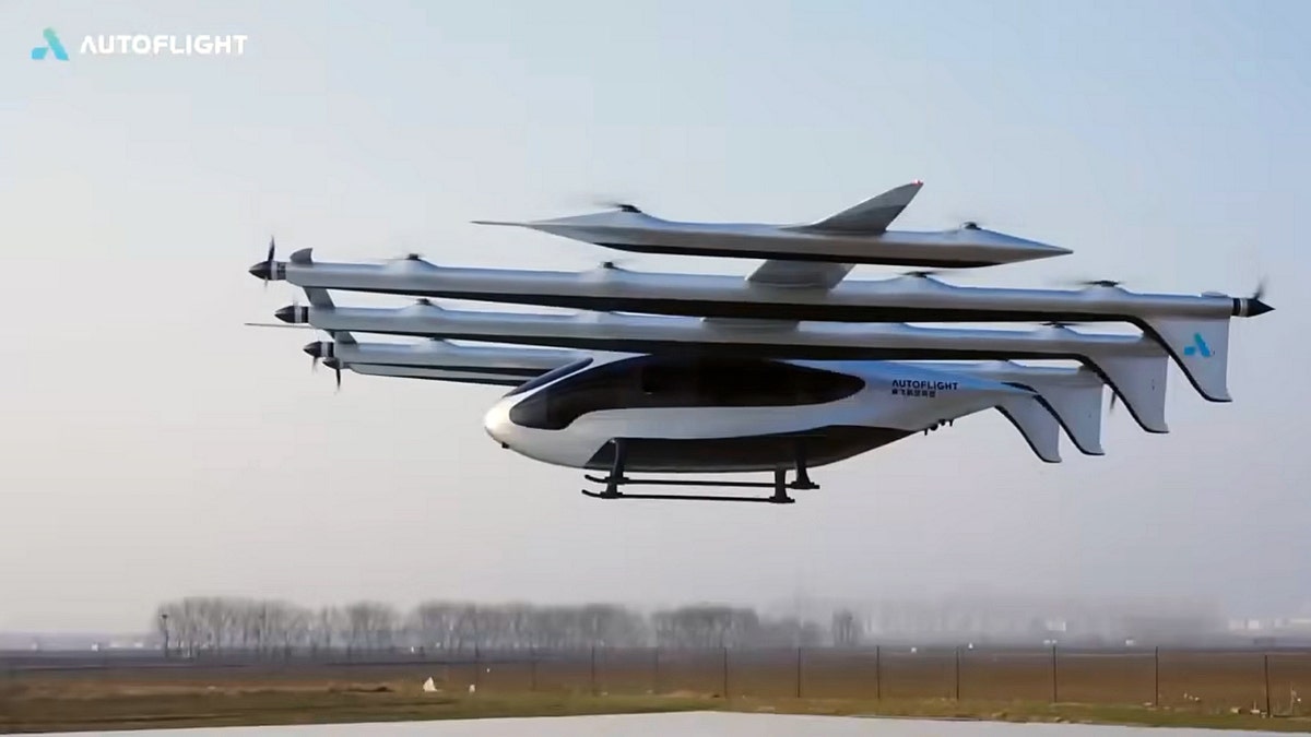 Matrix flying vehicle in flight